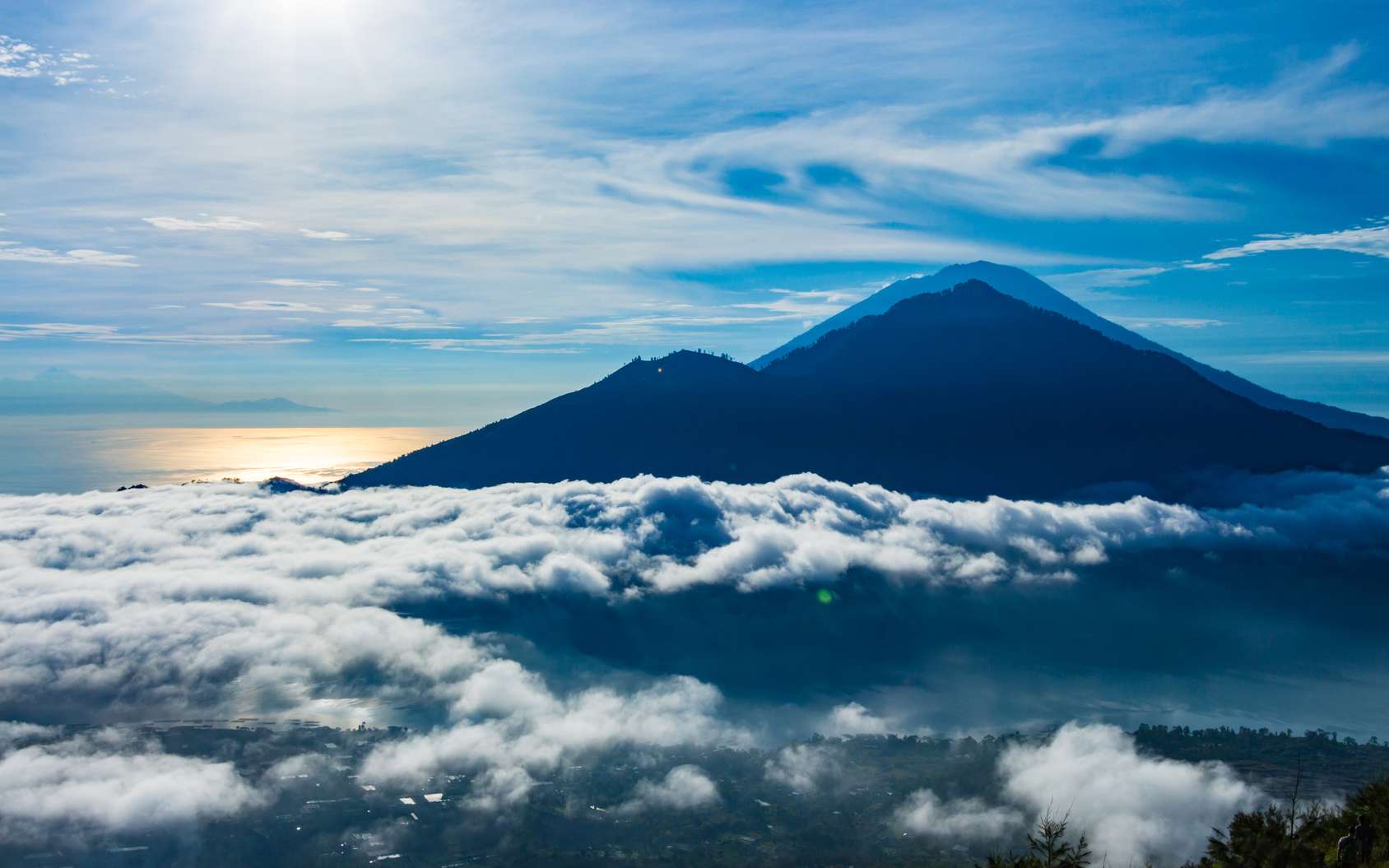  Bali  le volcan  Agung menace d entrer en ruption Unalive